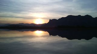 亚洲，泰国，雨季，自然，倒影，天空，日落，水