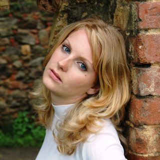 照片, 女人, 倾斜, 砖墙, 脸, 金发女郎, 眼睛, 悲伤