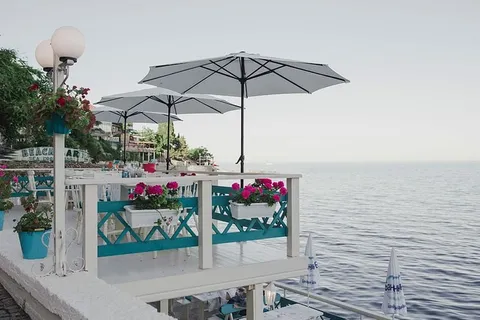 保加利亚尼斯巴尔老城的餐馆 保加利亚尼斯巴尔老城的餐馆