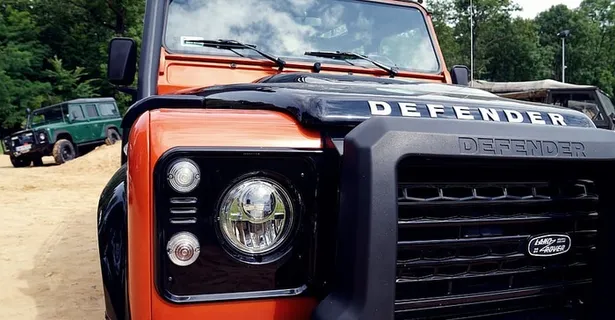 特写，照片，橙色，黑色，路虎defender suv，路虎，defender，field