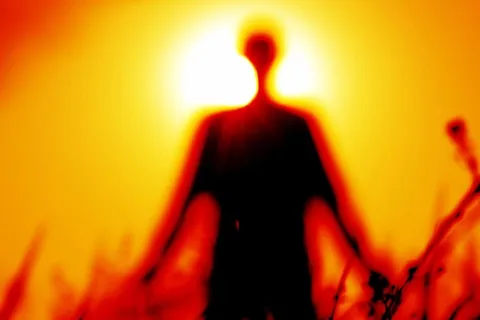 剪影照片、人物、站立、草地、金色、小时、剪影、模糊 剪影照片、人物、站立、草地、金色、小时、剪影、模糊