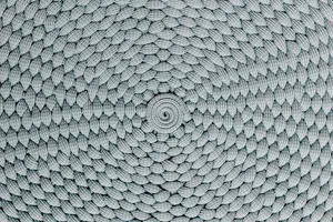 蓝色针织斗篷
