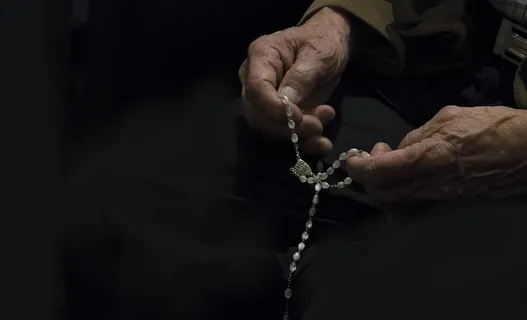玫瑰经,基督教,基督教,祈祷,祈祷,特写,老人,手 玫瑰经,基督教,基督教,祈祷,祈祷,特写,老人,手
