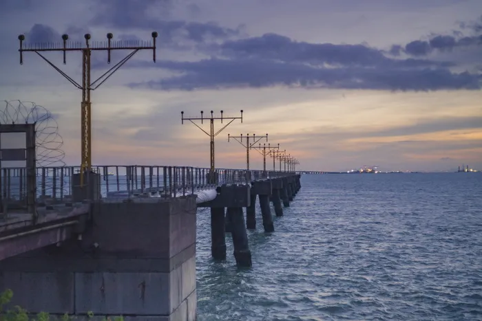 奥肯附近的空码头