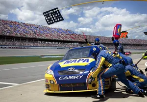 人，更换，轮胎，赛车，赛车，维修站工作人员，赛车，速度