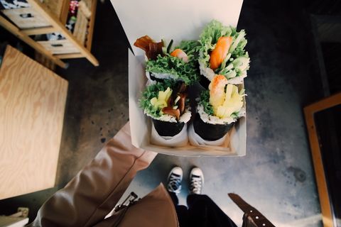 波兰、华沙、foodporn、foodie、fish、寿司、沙拉、盒子