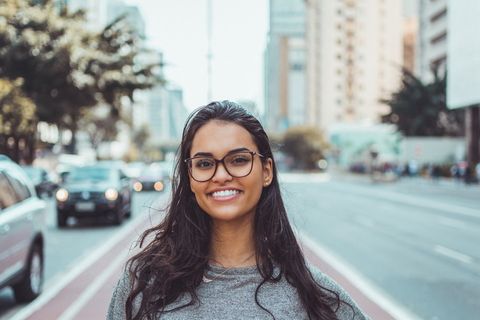 戴黑眼镜的女人 戴黑眼镜的女人