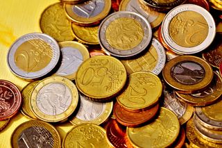 分类面额硬币、硬币、货币、货币、欧元、金币、零钱、金币