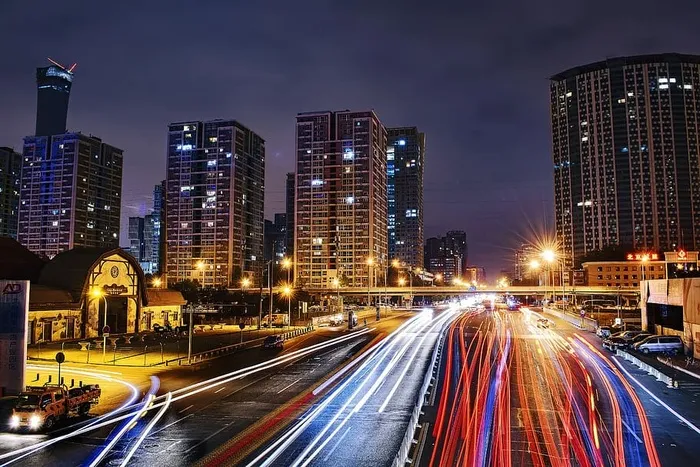 城市道路夜间延时摄影