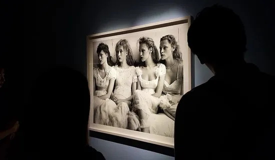 画框、艺术、时尚、美术馆、展览、礼仪、观众、人类表现