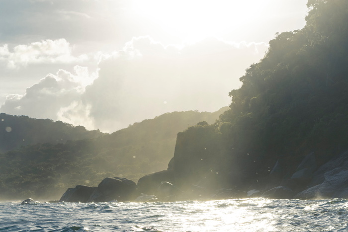 山，身体，水，白天，宽，海洋，近，山脉