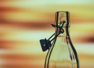 透明玻璃瓶，瓶子，水瓶，创意，背景，设计，口渴，饮料