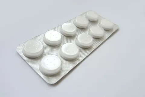 药片、水泡、药物、医疗、疾病、治疗自己、疼痛、药房 药片、水泡、药物、医疗、疾病、治疗自己、疼痛、药房