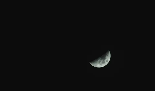 低角度照片,月亮,黑暗,天空,夜晚,黑色,自然,空间 低角度照片,月亮,黑暗,天空,夜晚,黑色,自然,空间
