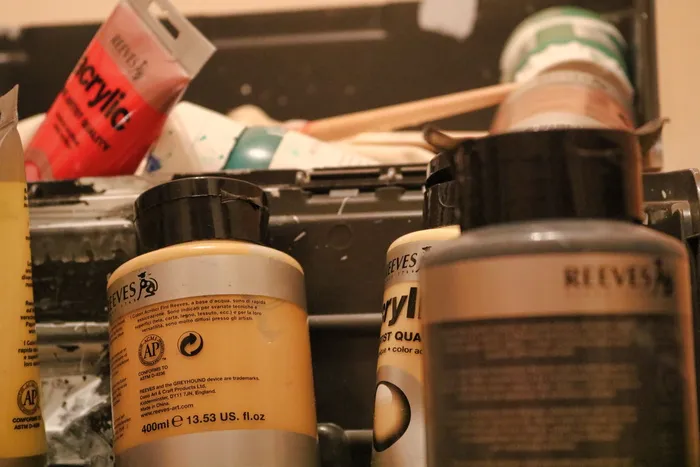 油漆，油漆，丙烯酸，丙烯酸，油漆，画笔，油漆盒，文本