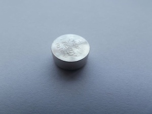 圆形灰色容器，电池，of，时钟，电池，能源，镍氢，回收