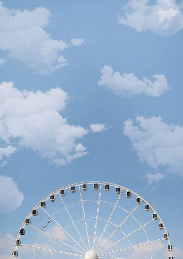 大，*，蓝色，天空，云，集市，节日，夏天