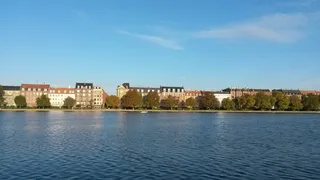 哥本哈根，海峡，丹麦，建筑，建筑结构，水，建筑外部，天空