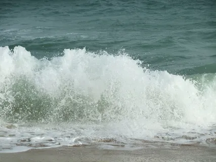 海滩浪花图片 海滩浪花图片
