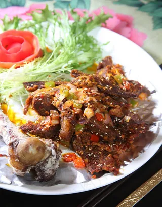 大漠风沙烤羊腿图片