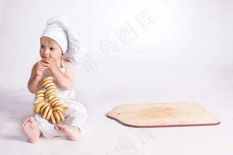 厨师装扮的大人小孩烹饪美食健康家庭情侣亲子素材