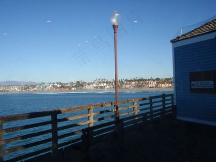 大海 栅栏 海边的房子 波浪 蓝天... 大海 栅栏 海边的房子 波浪 蓝天...