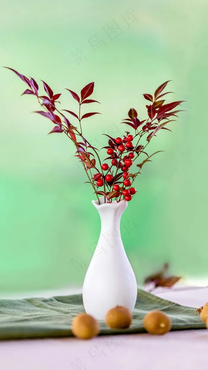 白色花瓶高清摄影图片