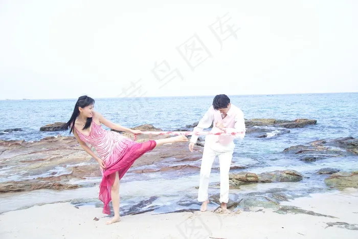 海滩情缘图片