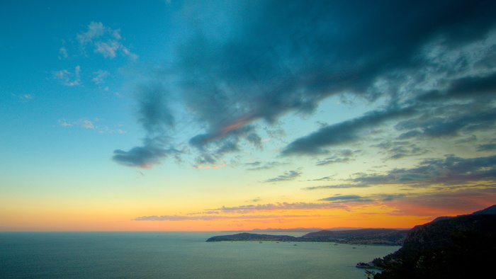 夕阳或者黄昏下的海边