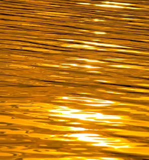 日落湖为液体黄金