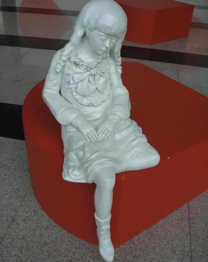 雕塑女孩图片 雕塑女孩图片