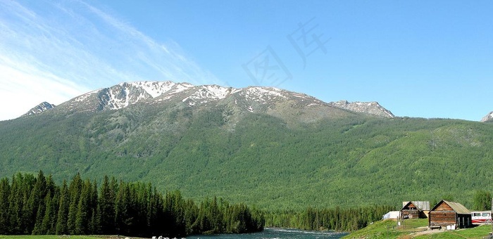 雪山人家图片