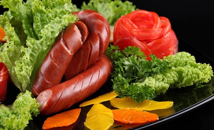 西红柿 黄瓜 生菜 香菜 香肠图片