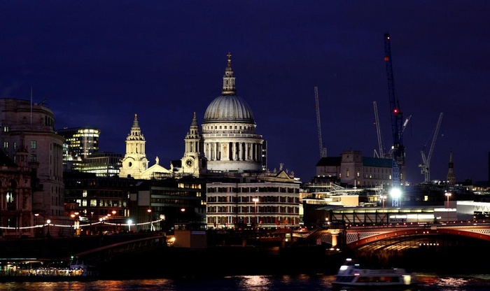 英国 伦敦 泰晤士河及夜景图片