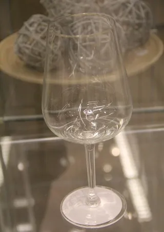 玻璃高脚杯图片