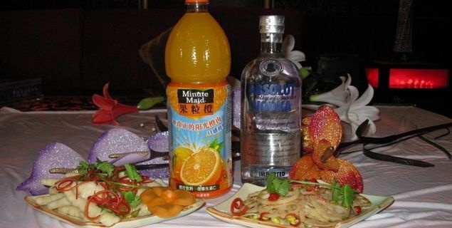 洋酒 果粒橙 凤瓜 凉菜 套餐图片