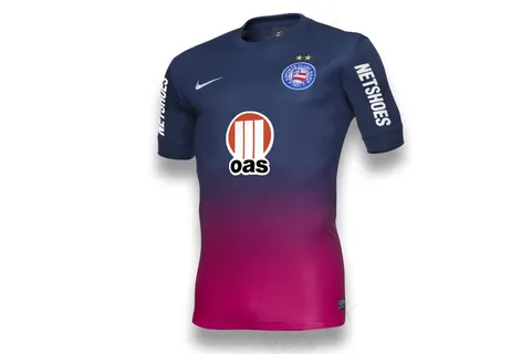 足球俱乐部队服图片