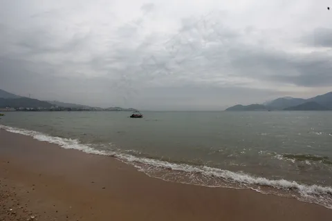 杨梅坑沙滩图片