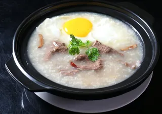 粥、窝蛋牛肉粥、美食、饮食行业、早点、宵夜