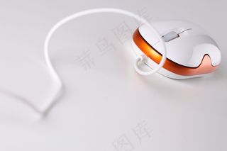 白色时尚鼠标