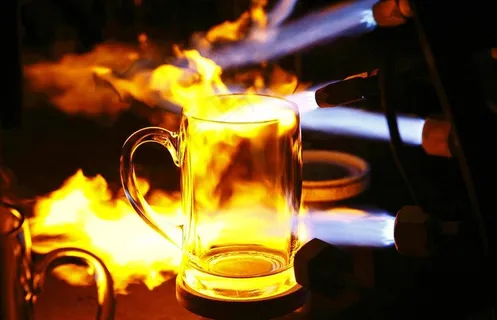 玻璃杯的涅槃图片