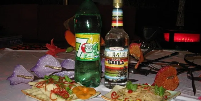 洋酒 七喜饮料 凉菜 凤瓜 套餐图...