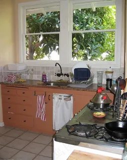 明亮的厨房图片