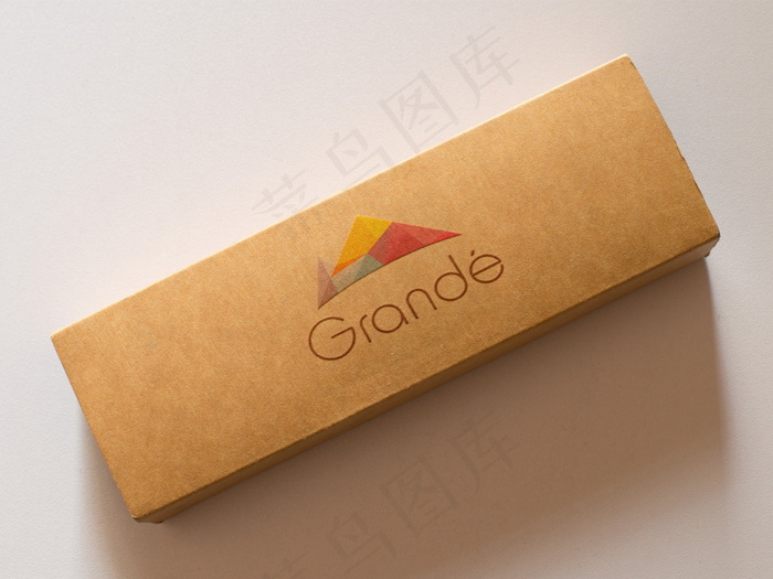 包装纸盒子logo样机psd模版下载