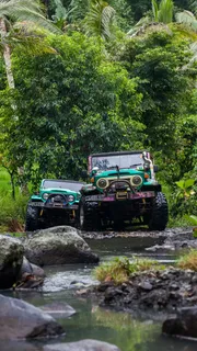 黑色越野车高清摄影图片