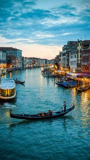 河道船只高清摄影图片