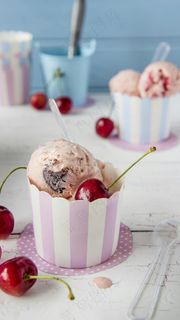 樱桃冰淇淋高清摄影图片