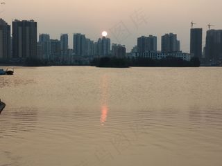 城市的落日