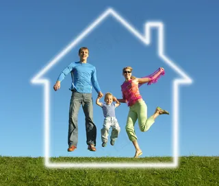 温馨幸福家庭草坪草地父子母子亲子关爱玩耍超大超高清图片