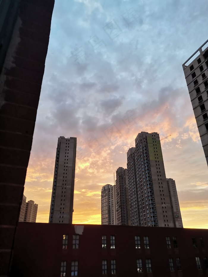 云朵晚霞风景
